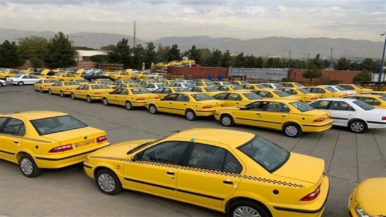 بازگرداندن ۳ میلیارد طلا توسط راننده تاکسی آران و بیدگلی به صاحبش