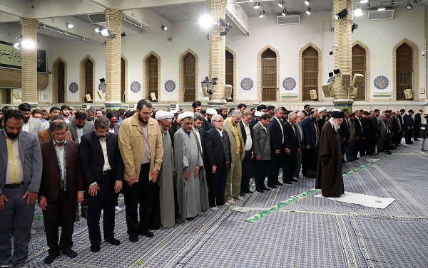 دیدار شاعران و اساتید ادبیات با رهبر انقلاب دیدار شاعران و اساتید ادبیات با رهبر انقلاب