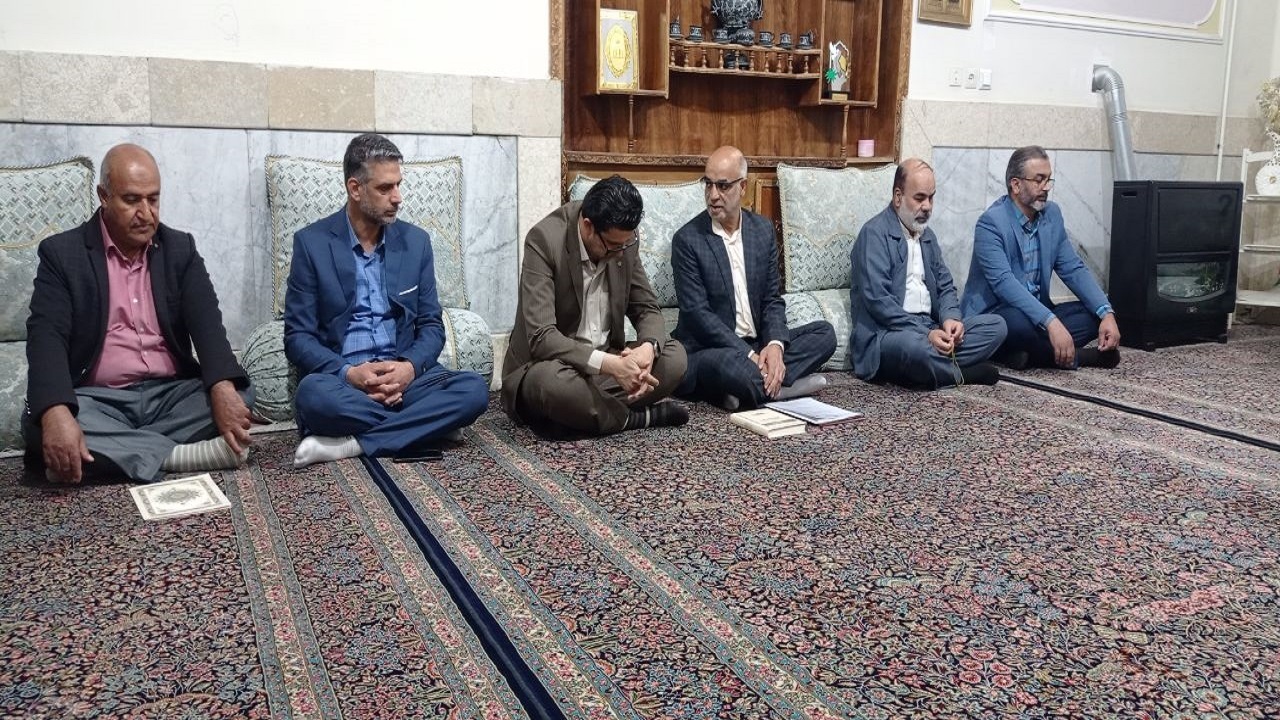 دیدار استاندار سیستان و بلوچستان با خانواده های معظم شهدا در زاهدان