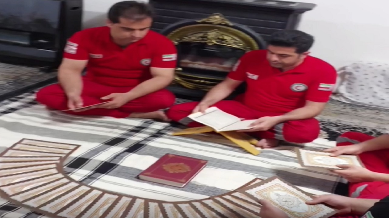 برگزاری محفل انس با قرآن کریم توسط نجاتگران هلال احمر دهگلان + فیلم