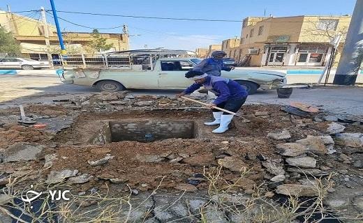 اصلاح و بازسازی شبکه توزیع آب شهرستان میبد + عکس