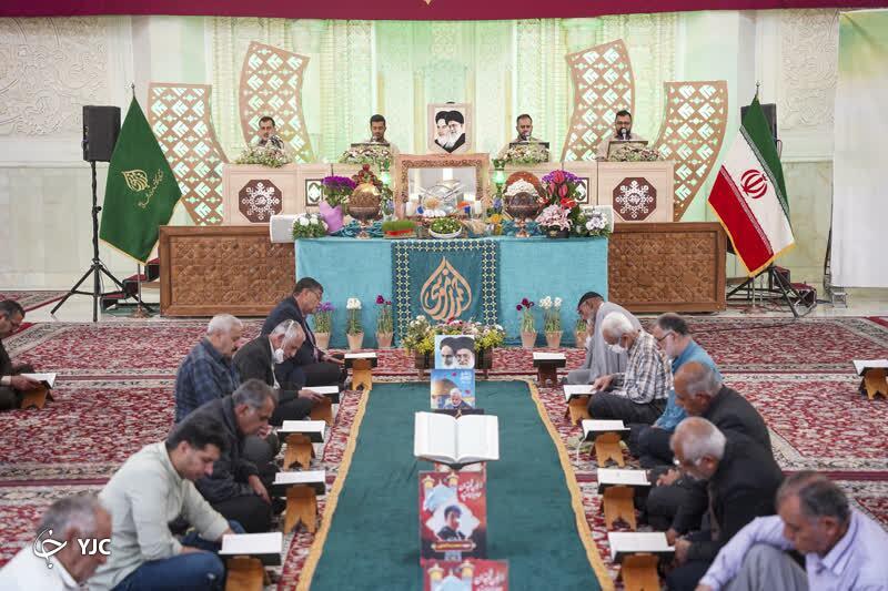 جزء خوانی قرآن کریم در حرم مطهر شاهچراغ (ع) + تصاویر