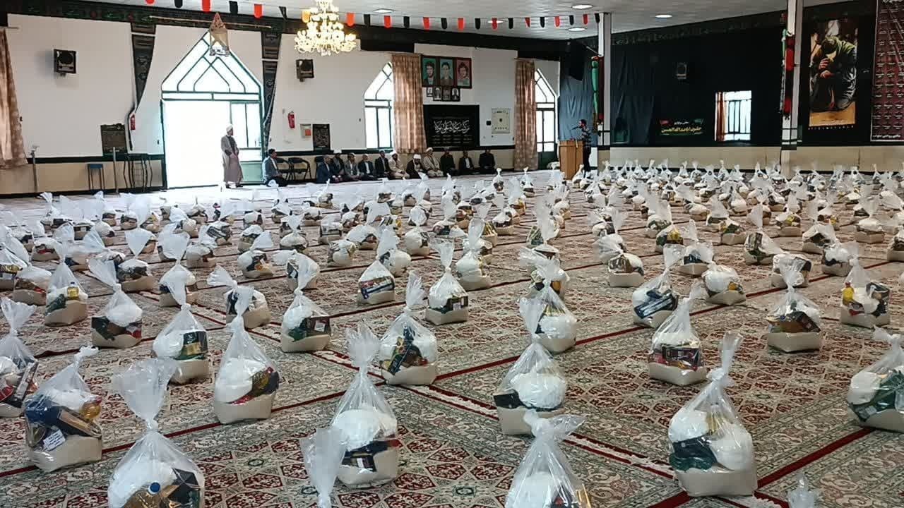 ۴ هزار وعده غذای گرم و ۵۰۰ بسته معیشتی بین نیازمندان توزیع شد