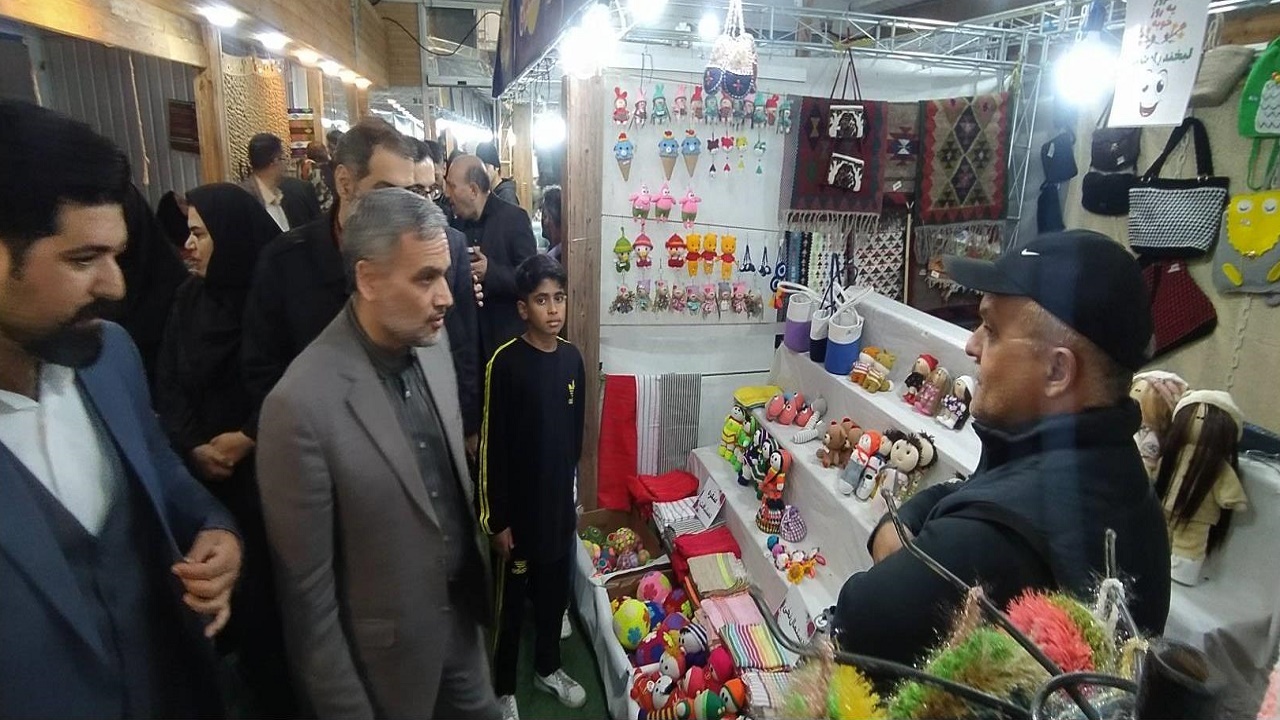 افتتاح بازارچه موقت صنایع‌ دستی در بوستان ملل ساری