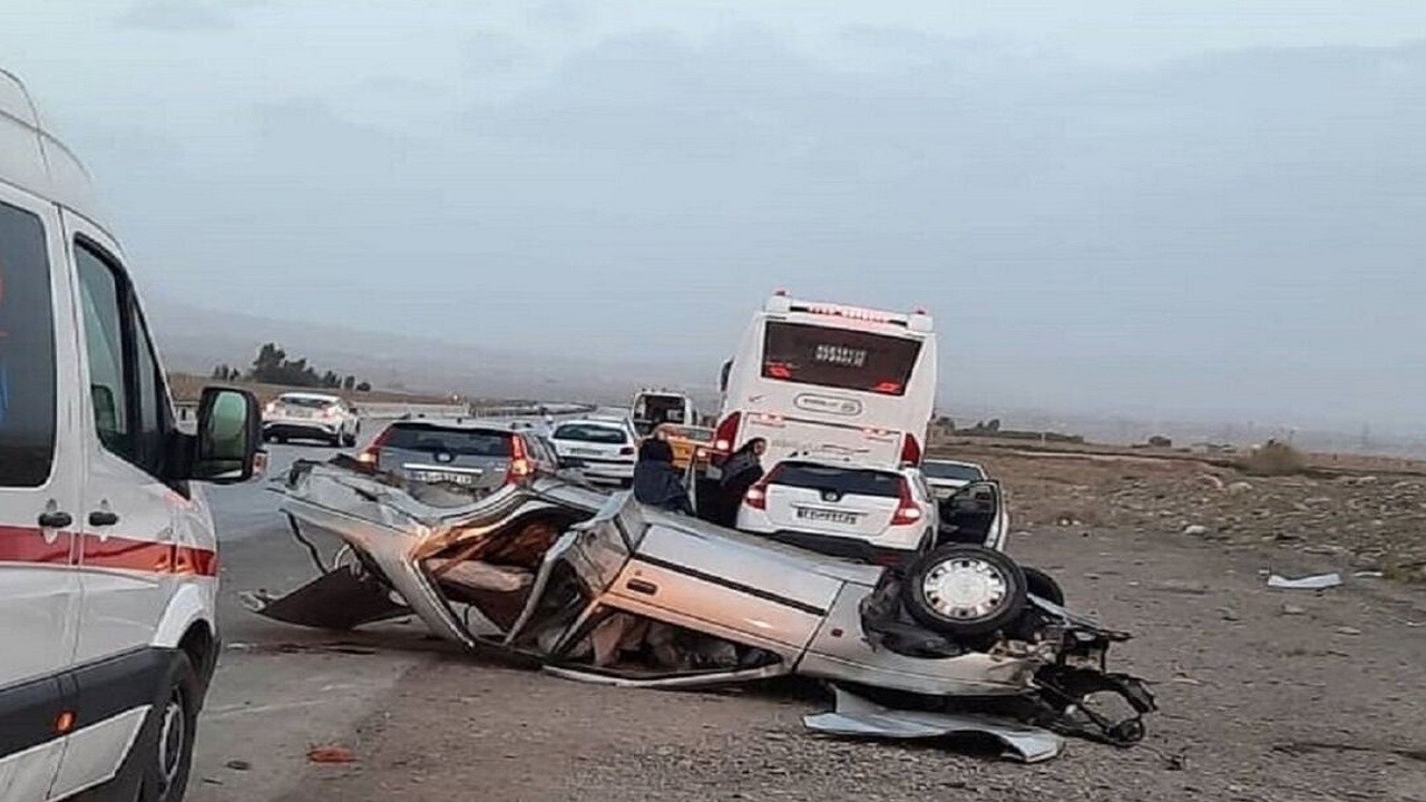 ۹ فوتی در تصادف و آتش‌سوزی ۲ پژو و یک سوناتا/  انحراف به چپ سواری هیوندا علت حادثه+ عکس و فیلم