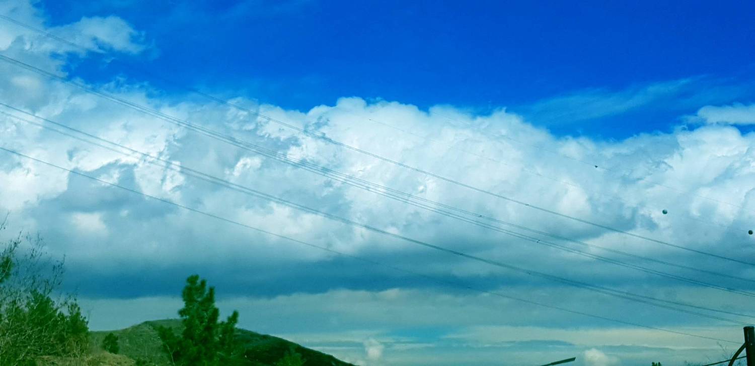 آسمان نیمه ابری آسمان نیمه ابری