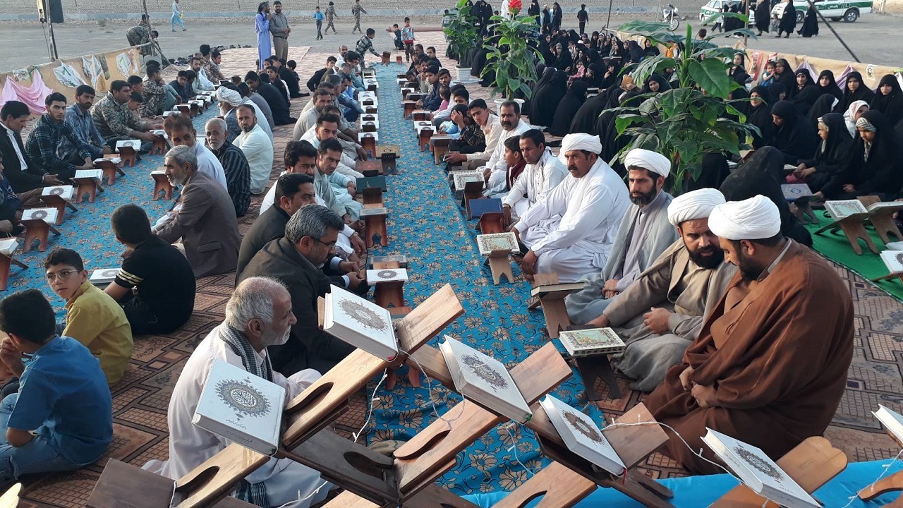 برگزاری محفل انس با قرآن کریم در هیرمند