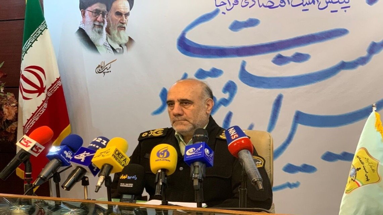 امنیت و احساس امنیت قاچاقچیان کالا را سلب می‌کنیم