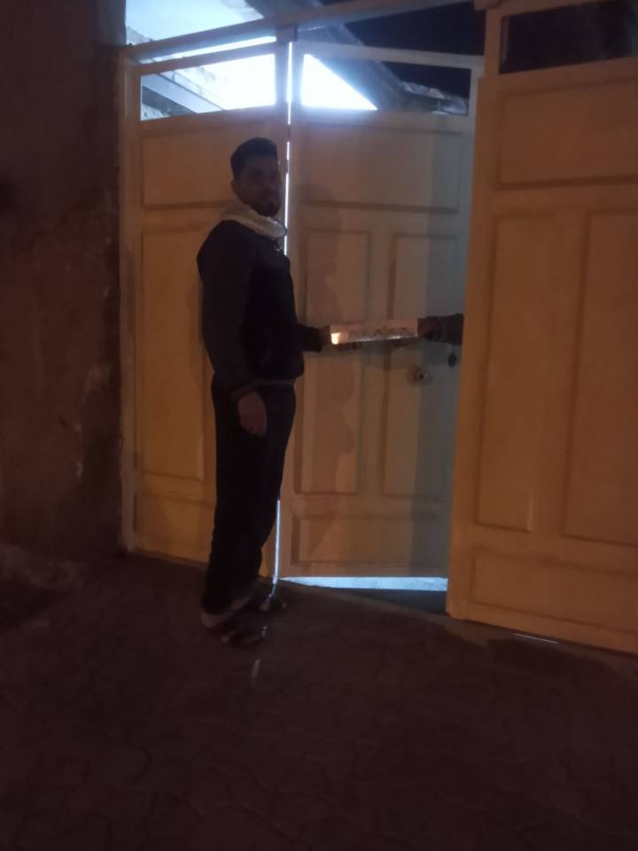 توزیع شیرینی