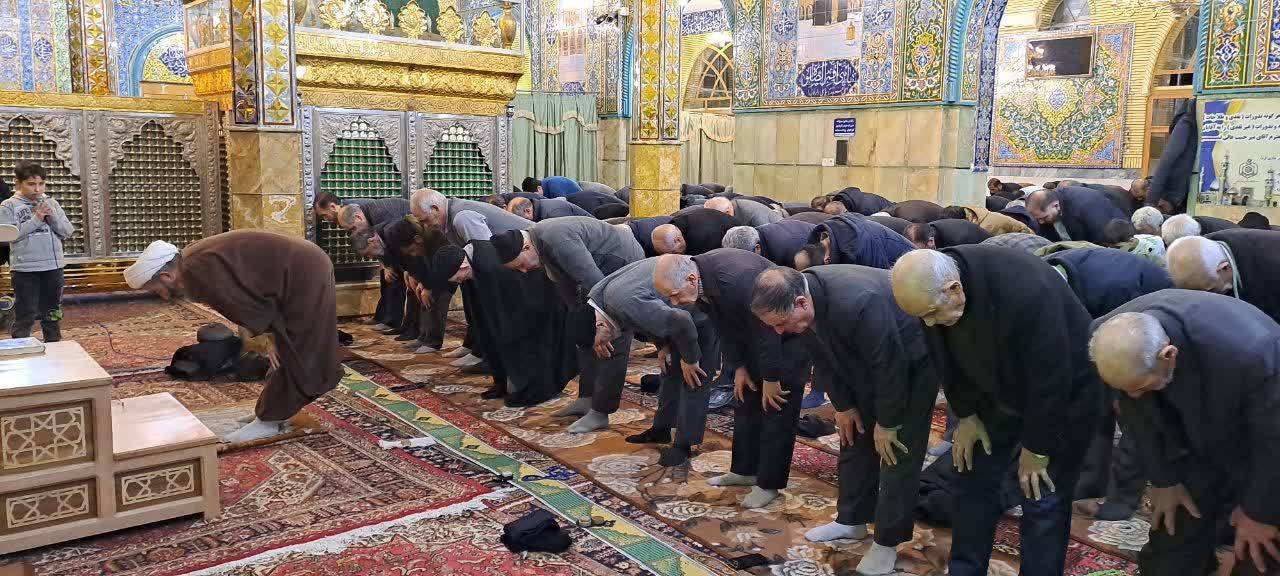 اقامه نماز به مناسبت یوم الله 9 دی ماه
