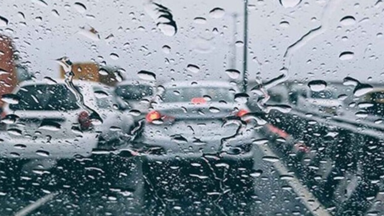 افزایش ترافیک صبحگاهی در بزرگراه‌های پایتخت به دنبال بارش برف و باران