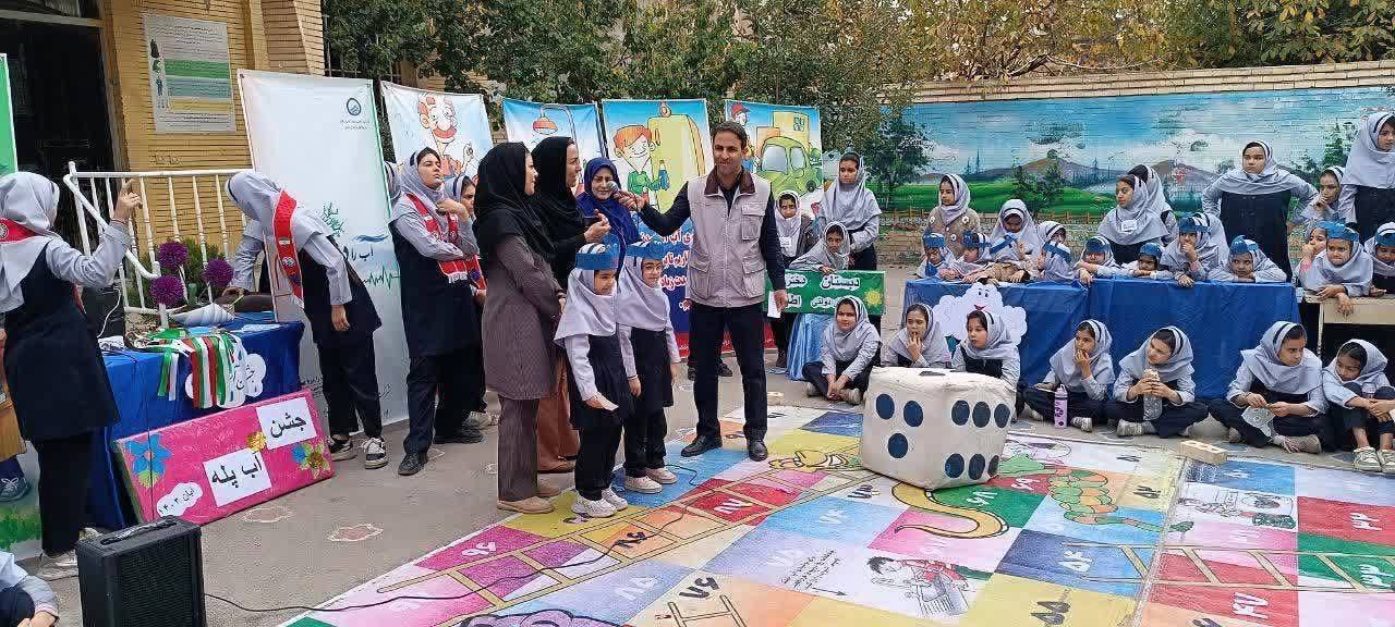 آشنایی دانش آموزان با مصرف بهینه آب
