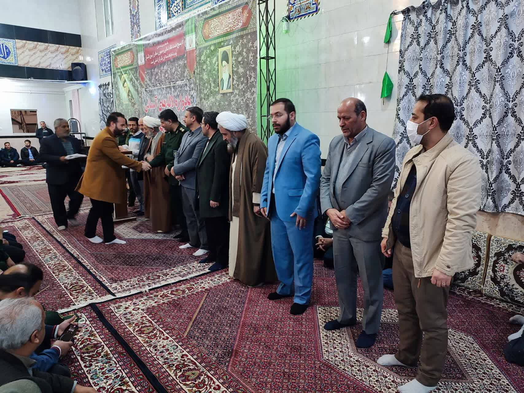 مراسم لاله های آسمانی در روستای کریم آباد