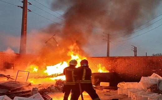 از مهار حریق گسترده تا زنده پیدا شدن چوپان در کوه&zwnj;های بهاباد