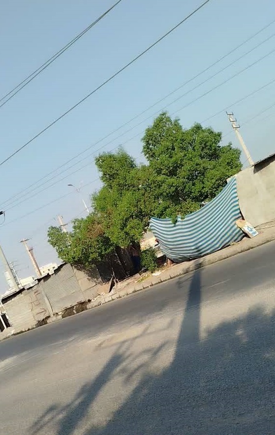 مشکلات تصرفات پیاده رو در کوی فذهنگیان