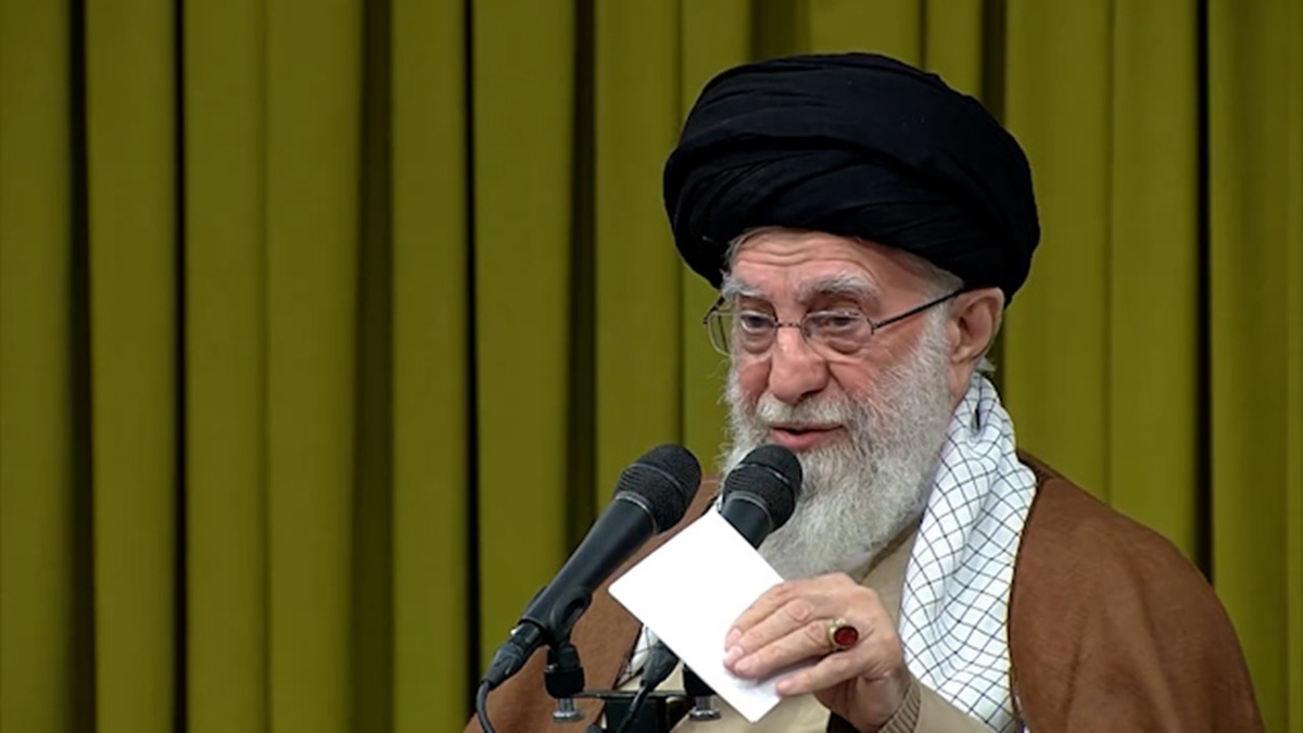 مروری بر پاسخ رهبر معظم انقلاب به گزافه‌گویی عناصر غربی + فیلم