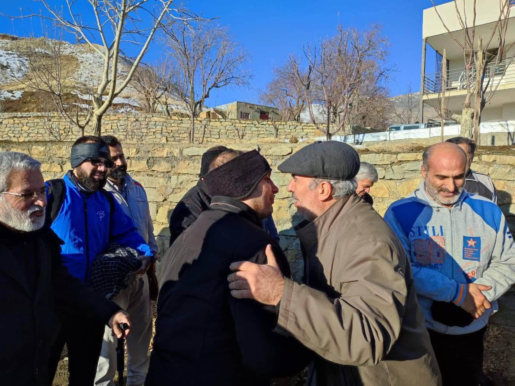 دیدار معلمان و دانش آموزان دیدار معلمان و دانش آموزان