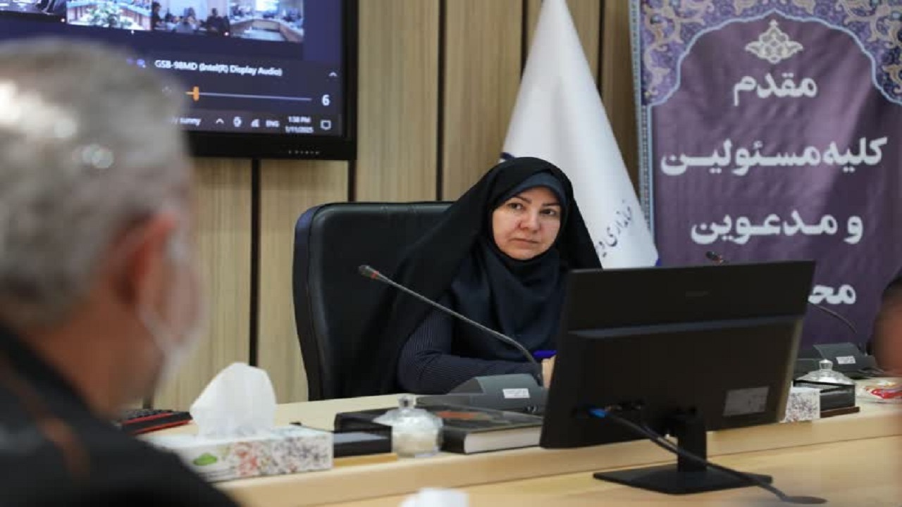 تاکید بر بزرگداشت دهه فجر و توجه به آرمان‌های انقلاب در اردکان