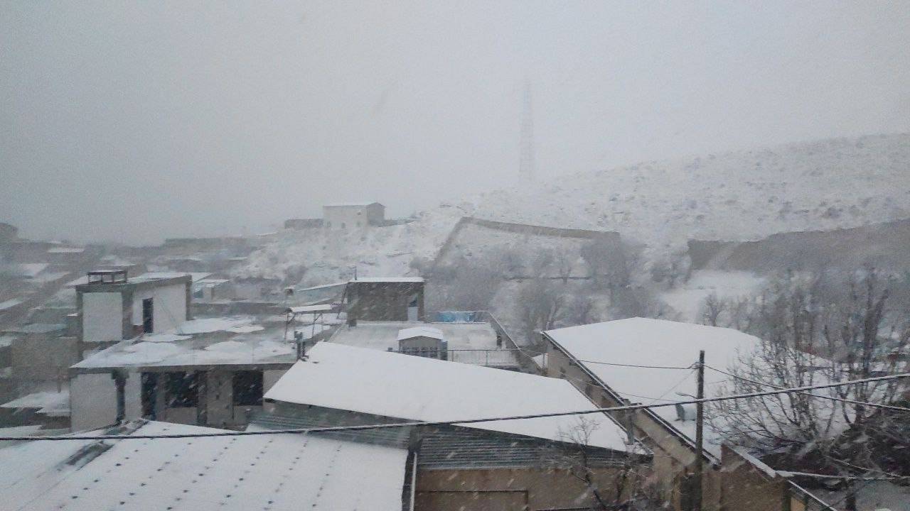 بارش برف درروستای گردشگری توآباد بارش برف درروستای گردشگری توآباد