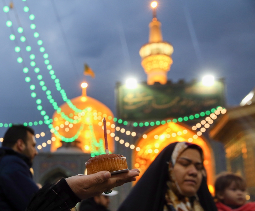 حال و هوای حرم رضوی در شب میلاد امام علی (ع)