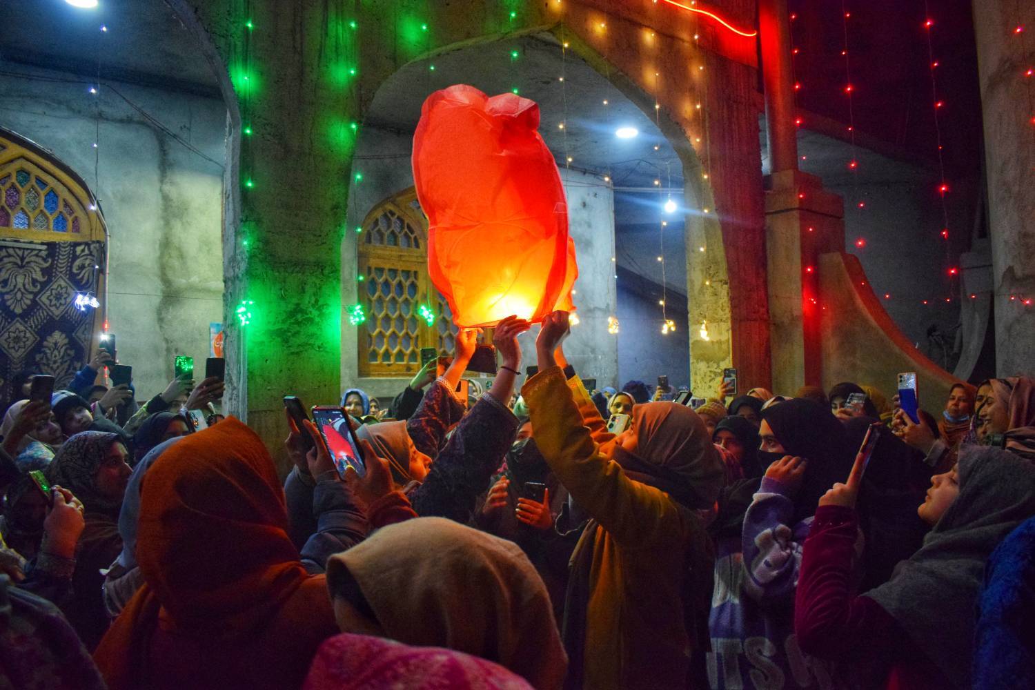 جشن و سرور در کشمیر