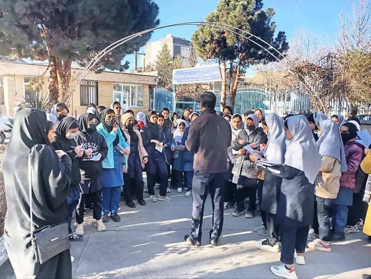 بازدید دانش آموزان از تاسیسات آبی