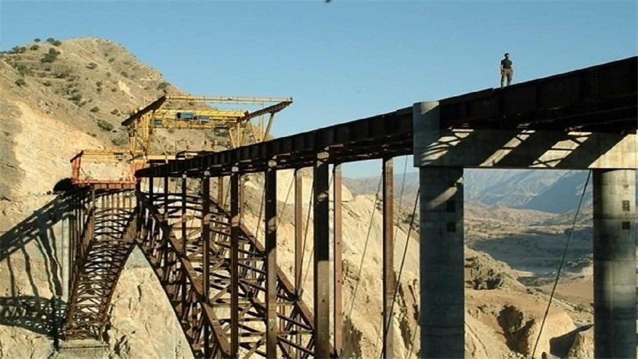 سرکنسول ترکیه در مشهد خواستار تردد ناوگان ترانزیتی کشورش از مرز سرخس شد