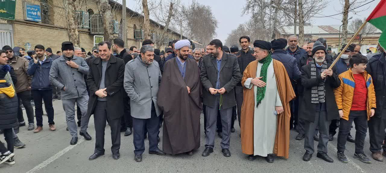 مراسم راهپیمایی در حمایت از مردم مظلوم فلسطین مراسم راهپیمایی در حمایت از مردم مظلوم فلسطین