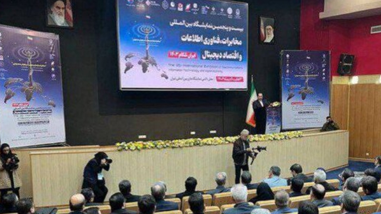 تاکید عارف بر فعال شدن اقتصاد دانش بنیان