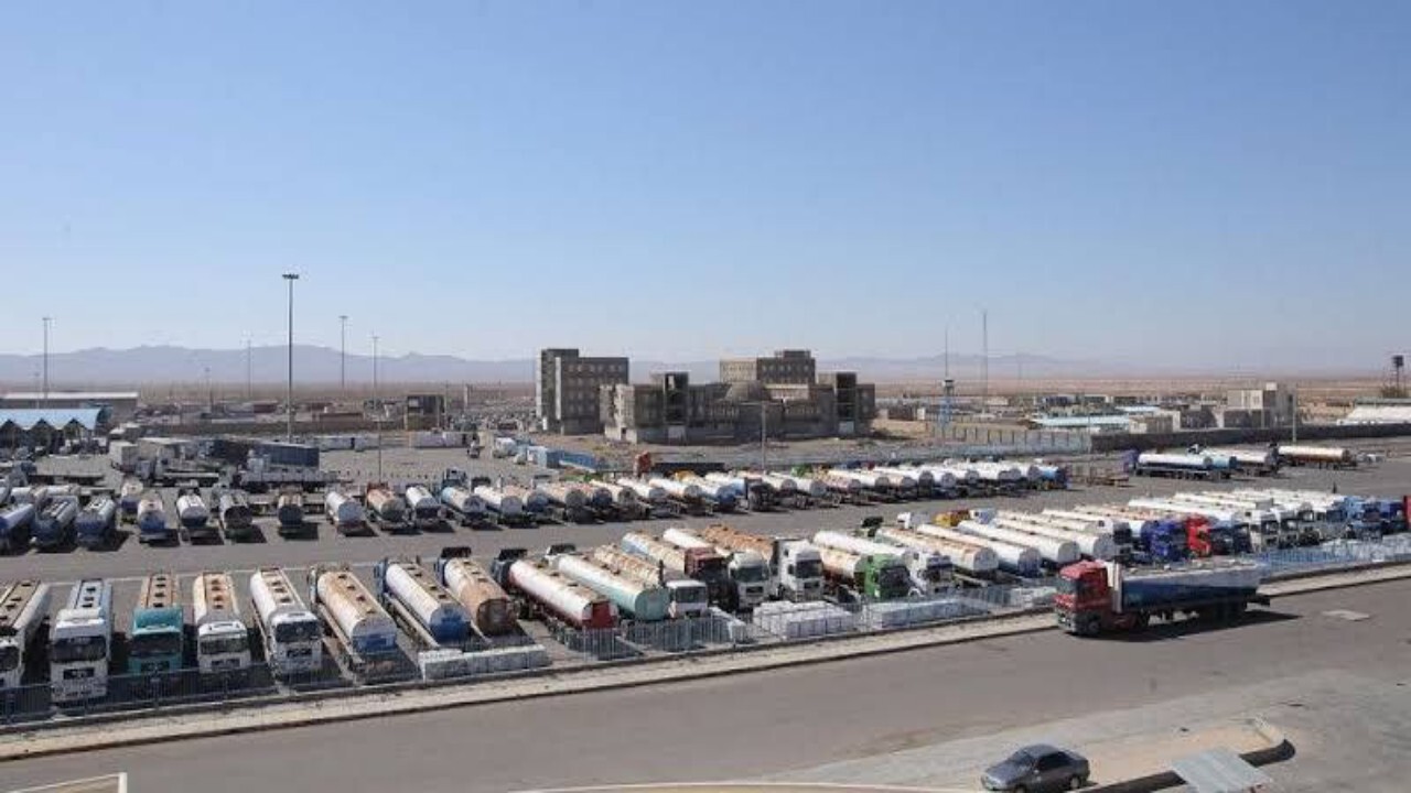 کاهش ایستایی کامیون های ایرانی و افغانستانی در دوغارون