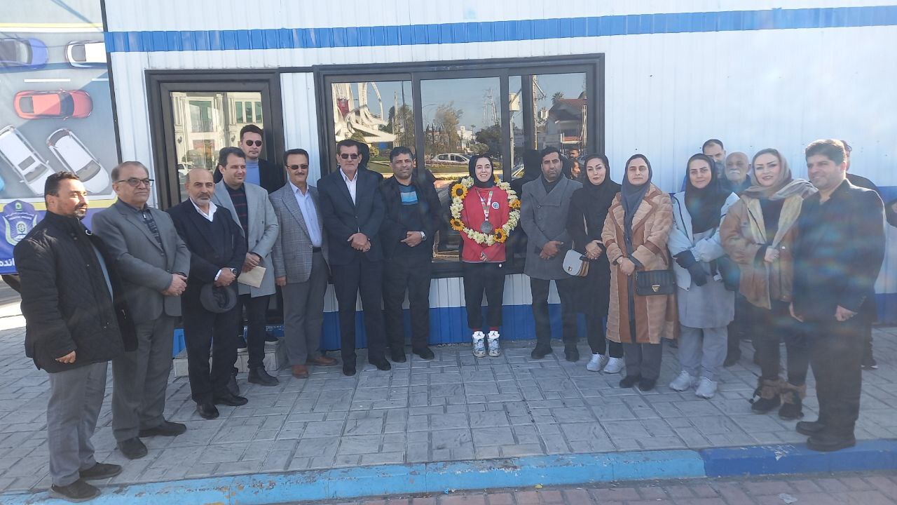 استقبال از اولین مدال آور آسیایی اسکیت بابلسر + فیلم