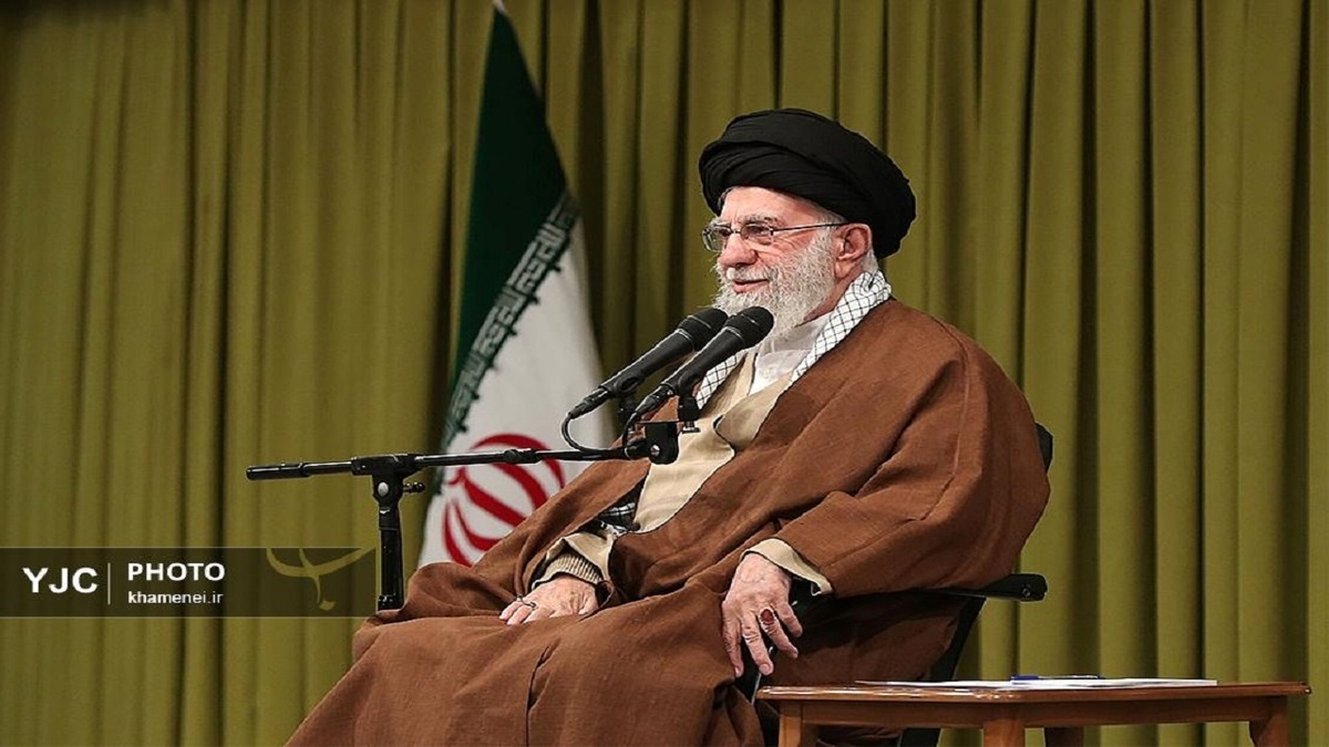 باشگاه خبرنگاران -قاب متفاوتی از دیدار روز گذشته مداحان اهل‌بیت با رهبر معظم انقلاب + فیلم