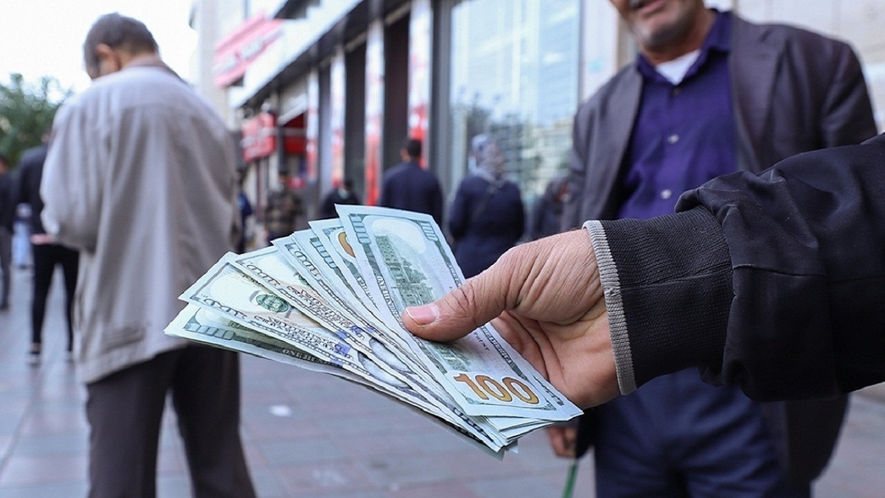 نمایندگان خواستار برخورد قهری و جدی با دلالان بازار ارز شدند