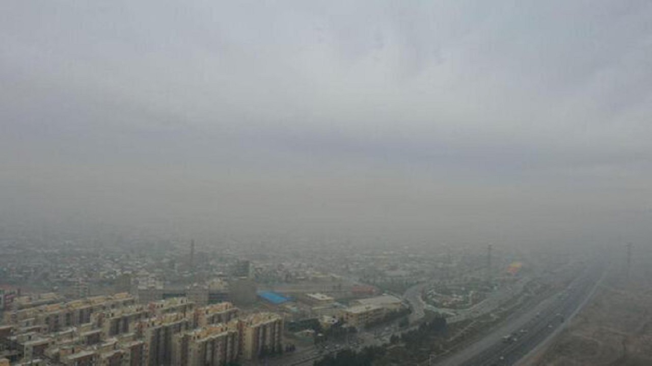 نمایی از آلودگی هوای شهر سمنان به روایت تصویر