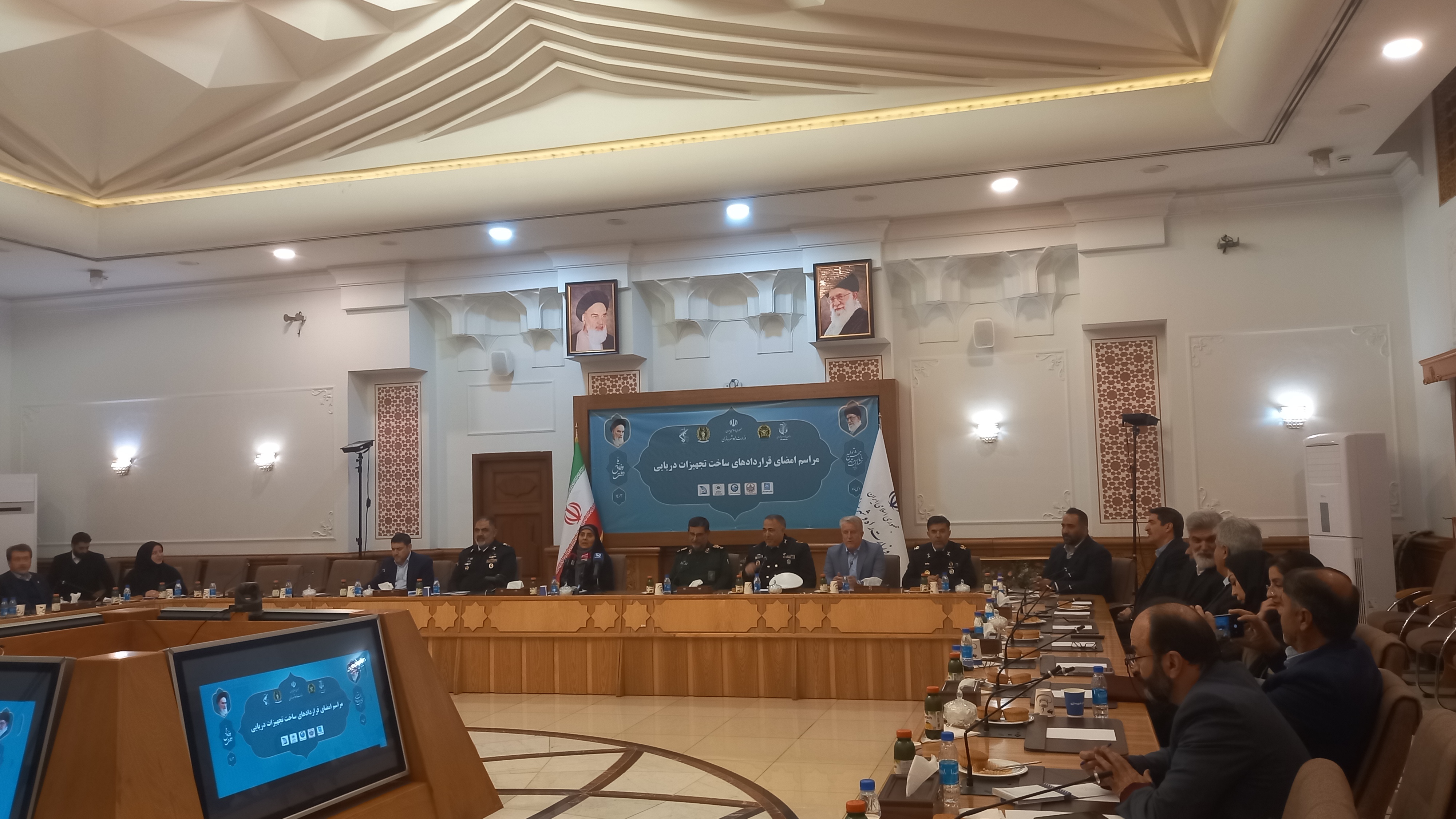 الحاق ۱۷ فروند شناور خدماتی به ناوگان کشتیرانی کشور