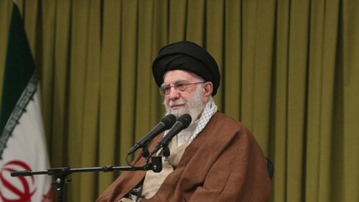 دیدار هزاران نفر از زنان و دختران با رهبر معظم انقلاب اسلامی