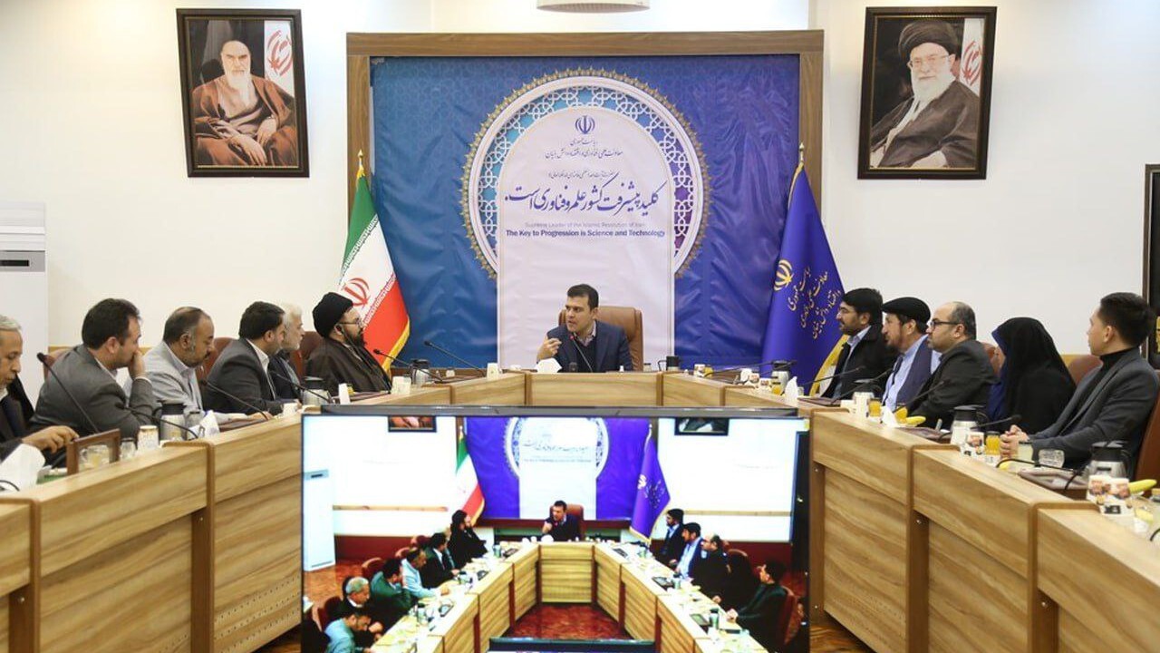دیدار معاون رئیس جمهور ایران با نخبگان افغانستانی