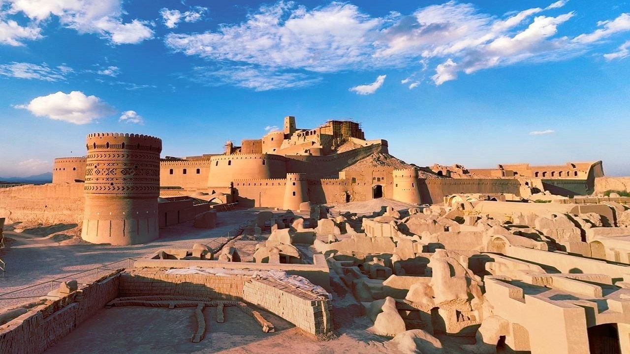 نگاهی به ارگ قدیم بم قبل از وقوع زلزله