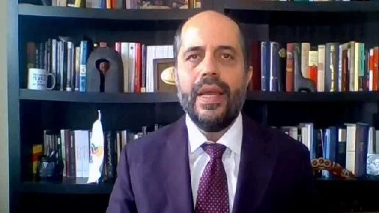 اظهارات جنجالی فعال سیاسی اپوزیسیون درباره پهلوی