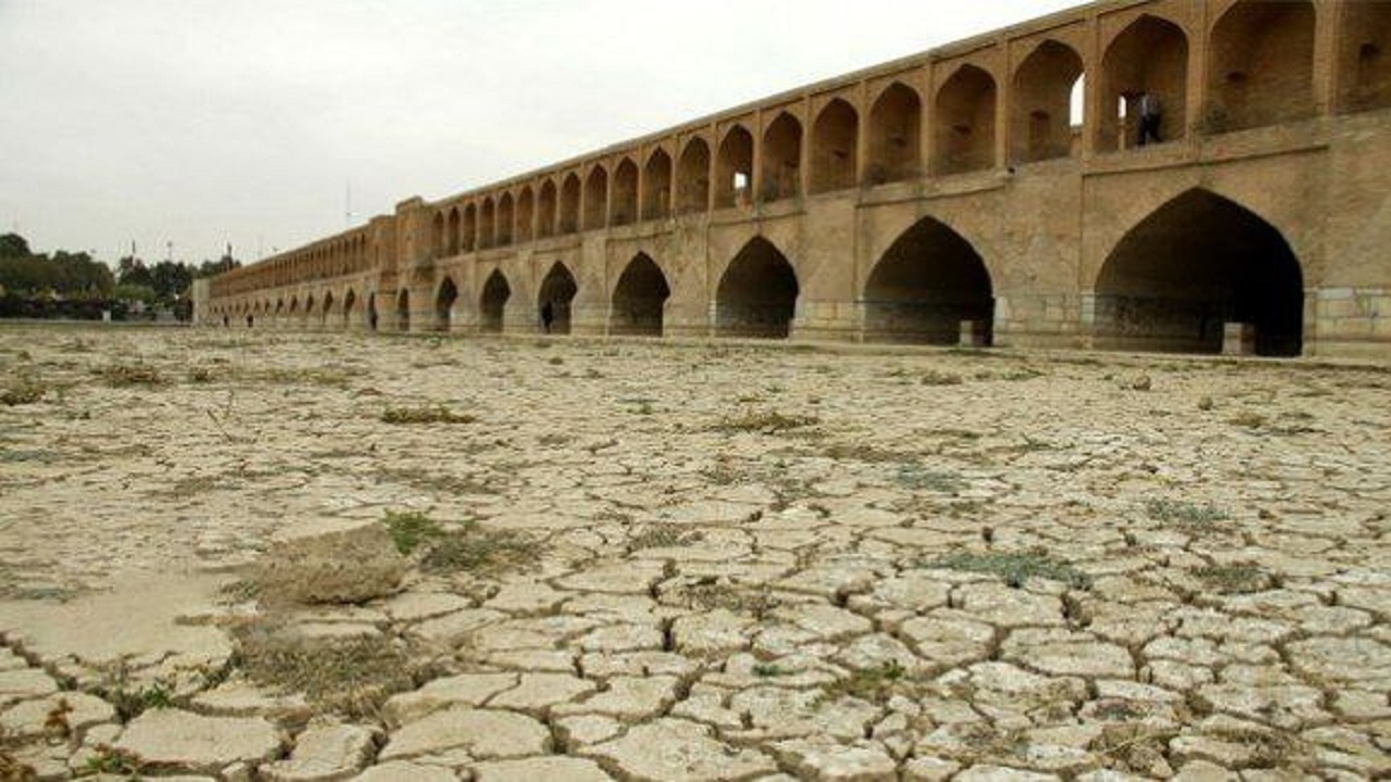 نگرانی شهروندان اصفهانی از خشک شدن رودخانه زاینده رود