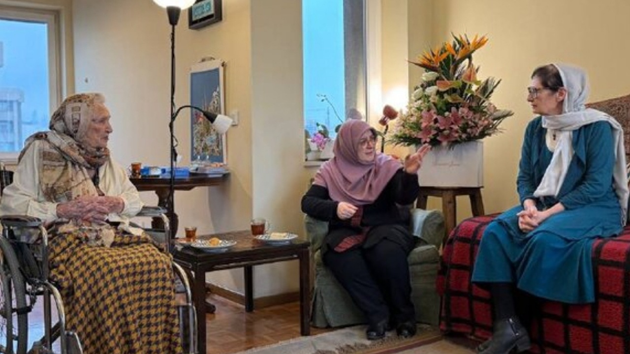 دیدار سخنگوی دولت با ثمینه باغچه‌بان
