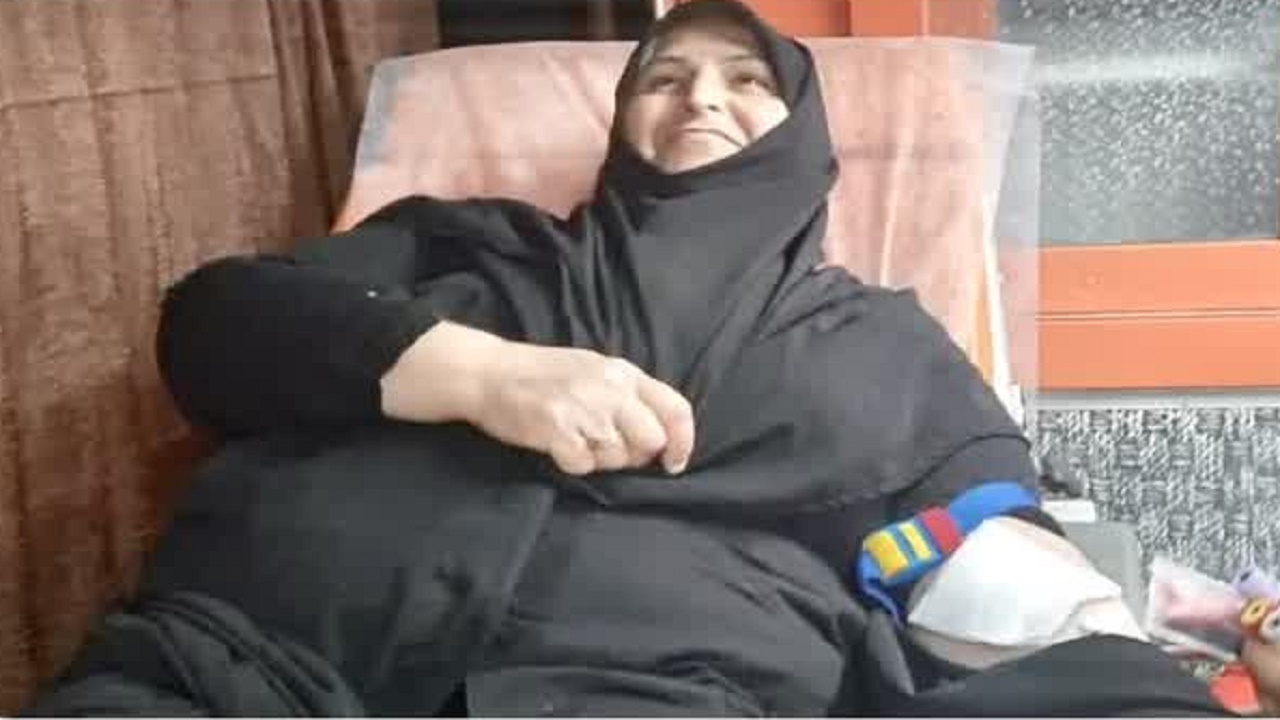 اهدای خون مادر شهید مدافع حرم مازندران 