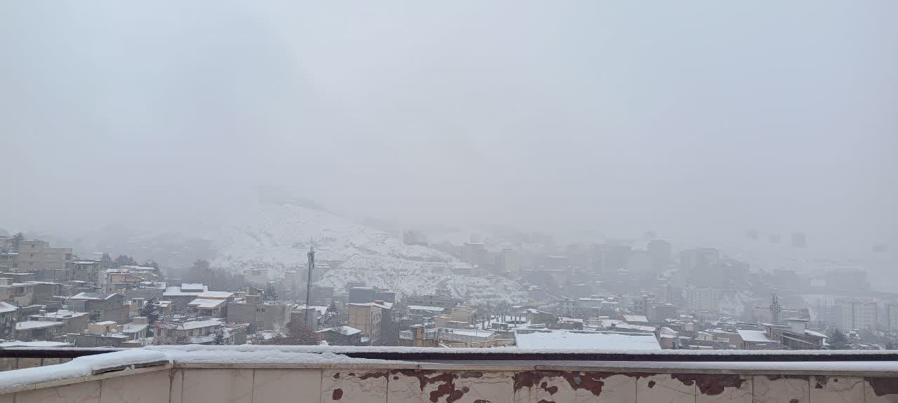 سفیدپوش شدن رودهن با برف زیبای زمستانی