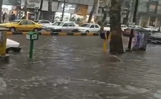 بارش شدید باران و آبگرفتگی معابر در برخی مناطق گیلان + تصاویر