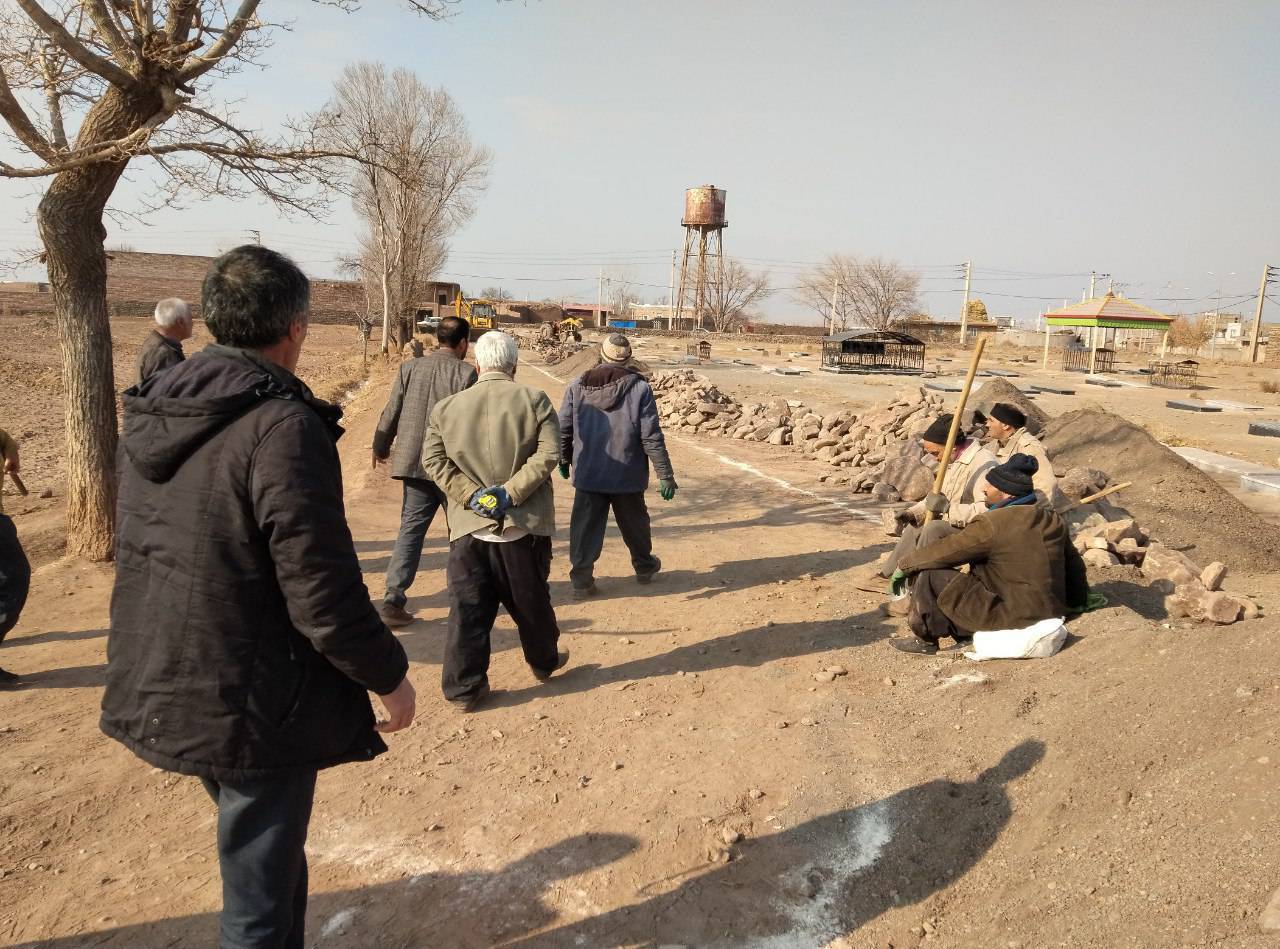 دیوارکشی به دورآرامستان دیوارکشی به دورآرامستان
