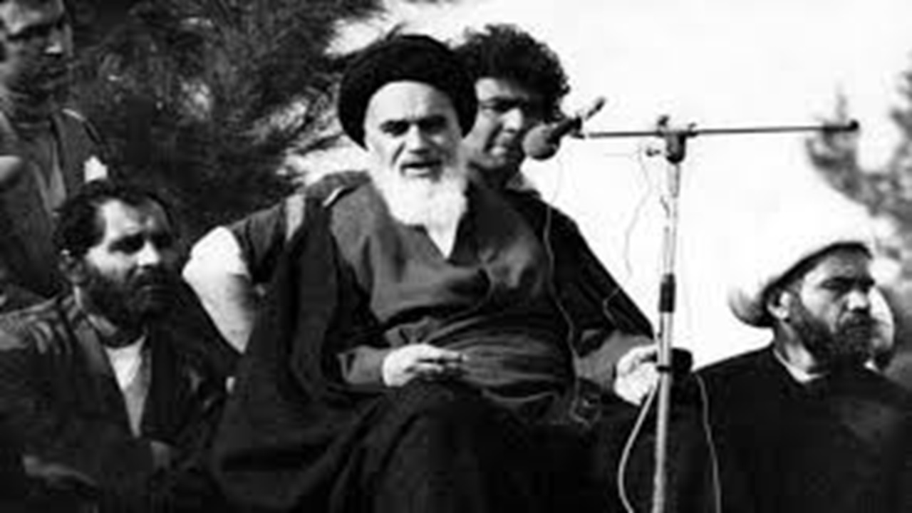 سخنان تاریخی امام خمینی (ره) در بدو ورود به ایران + فیلم