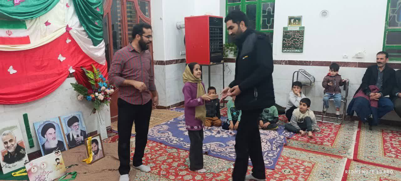 اهدای جوایز به مناسبت جشن پیروزی انقلاب اسلامی