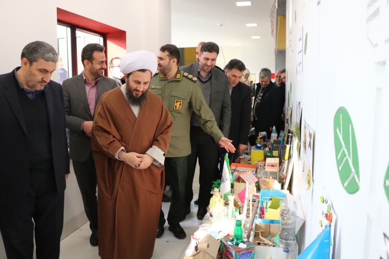 جشن پیروزی انقلاب اسلامی در خوی