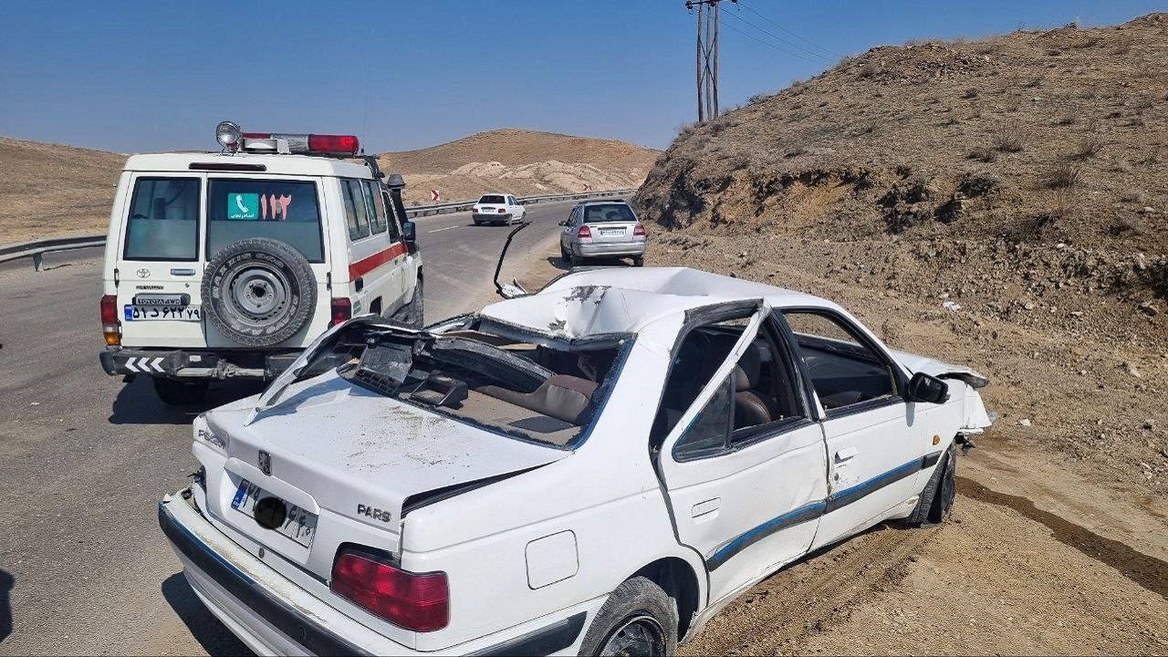 واژگونی خودروی سواری در محور تاکستان - همدان با ۳ مصدوم
