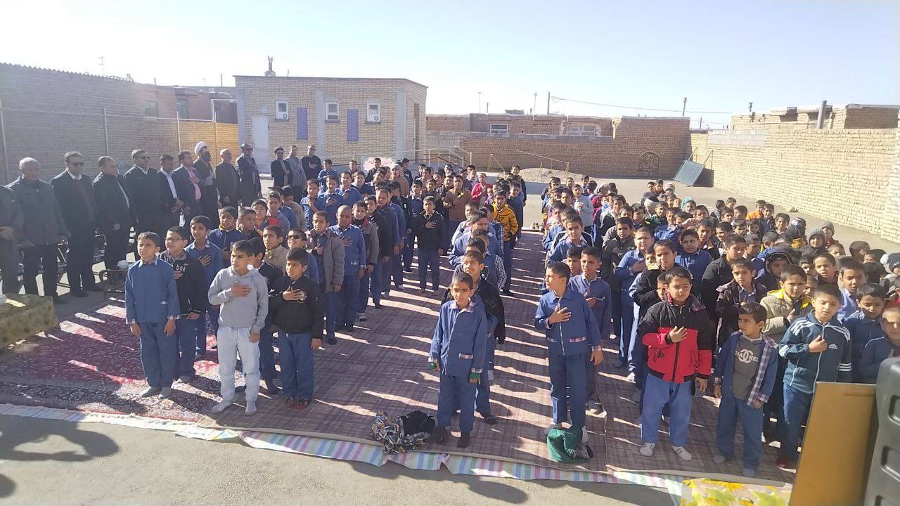 نواخته شدن زنگ انقلاب